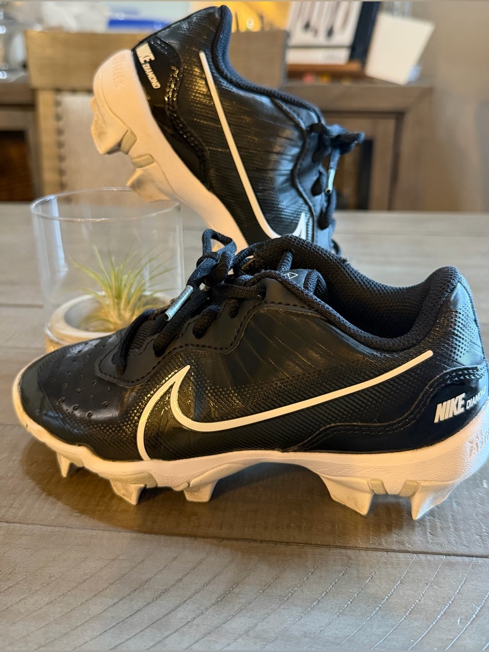 Nike Diamond Youth Black & White US 1Y Athletic Cleats